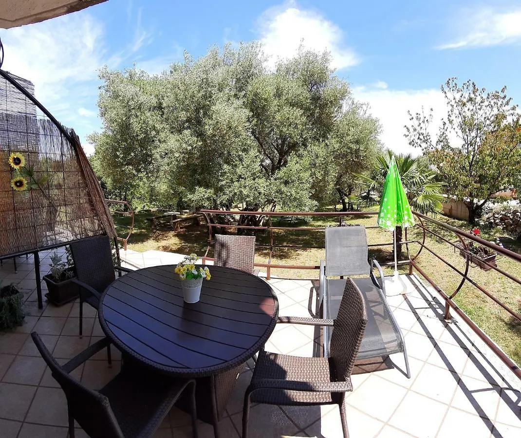 Apartments Juretic  Drenje (Istria)
